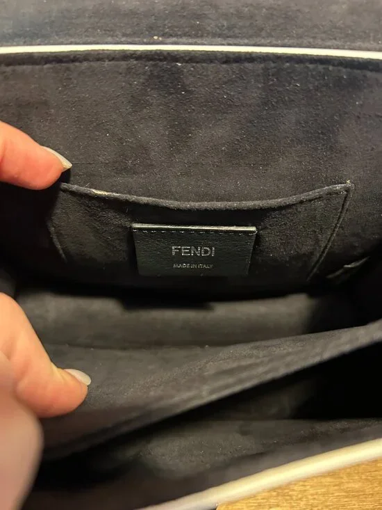 Authentic Fendi Kan Chain Shoulder Bag in Black Calfskin and Scalloped Snakeskin - Picture 11 of 12